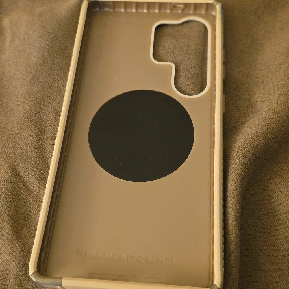 Speck Cream Textured Phone Case
